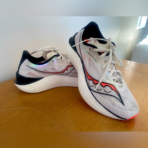 SAUCONY WOMEN'S ENDORPHIN PRO 3 sz 9.5 - Picture 1 of 7